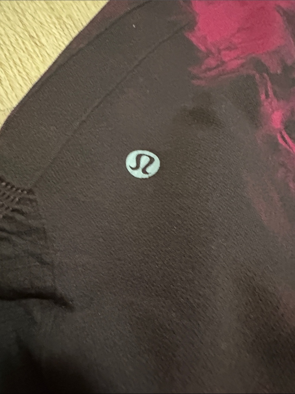 Lululemon In The Flow Crop II Wine Berry Bordeaux Drama 8/10 - Picture 2 of 3
